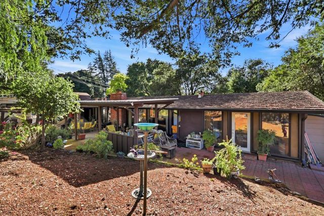 18600 Montpere Way, Saratoga, CA 95070