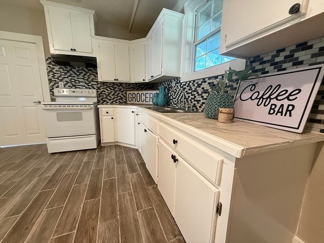 805 W Green Street, Palestine, TX 75801