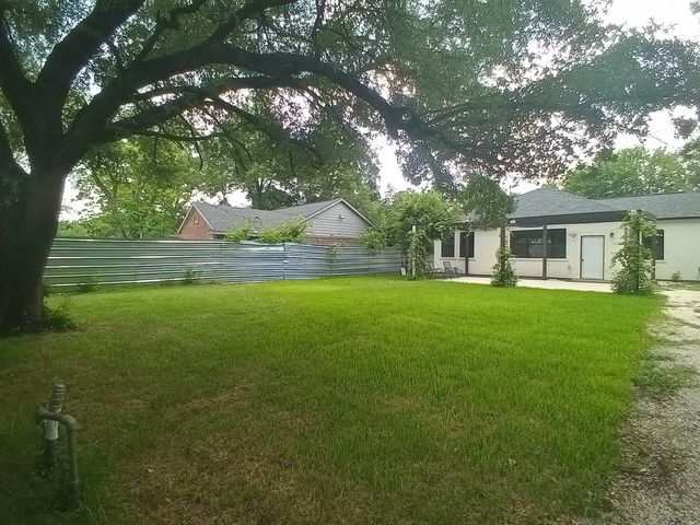 7828 Pardee Street, Houston, TX 77028