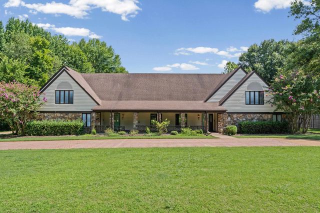 9221 HILLMAN WAY DR, Bartlett, TN 38133