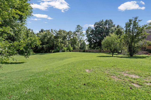 9221 HILLMAN WAY DR, Bartlett, TN 38133