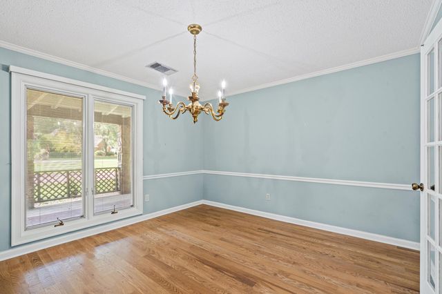 9221 HILLMAN WAY DR, Bartlett, TN 38133