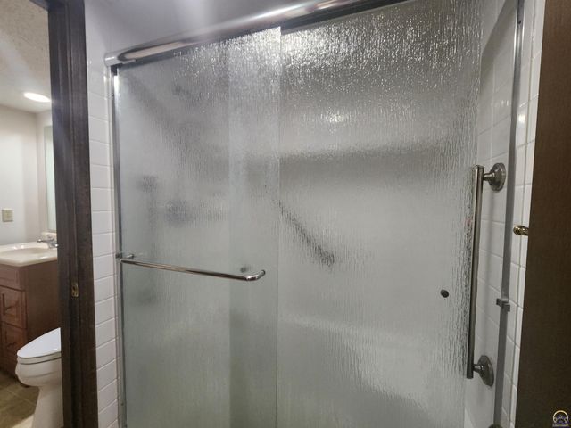 5809 SW 22nd Ter Apt 1, Topeka, KS 66614