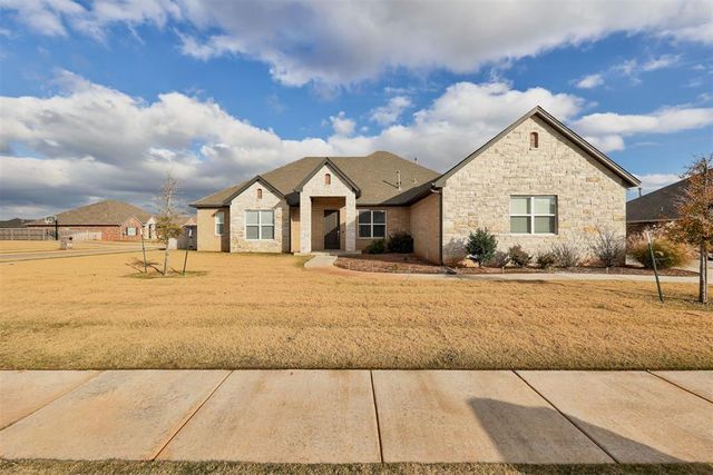 2700 Samuel Circle, Yukon, OK 73099