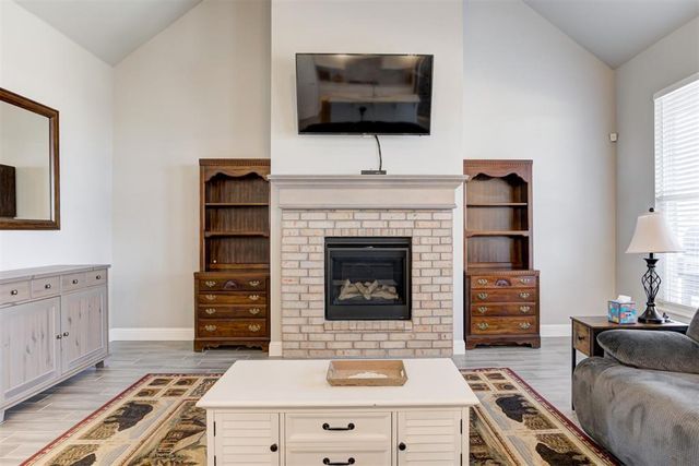 2700 Samuel Circle, Yukon, OK 73099