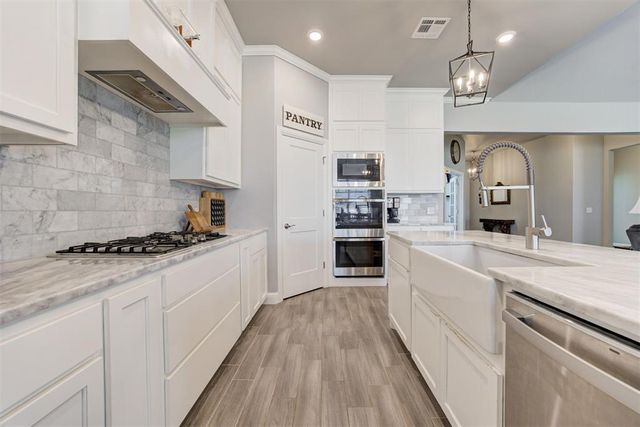 2700 Samuel Circle, Yukon, OK 73099