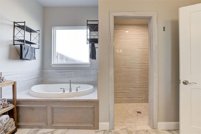 2700 Samuel Circle, Yukon, OK 73099