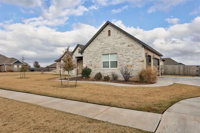 2700 Samuel Circle, Yukon, OK 73099