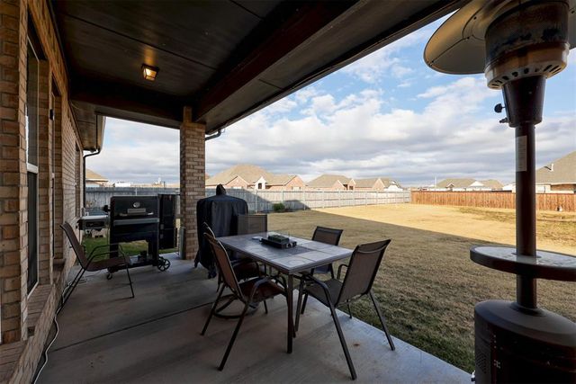 2700 Samuel Circle, Yukon, OK 73099