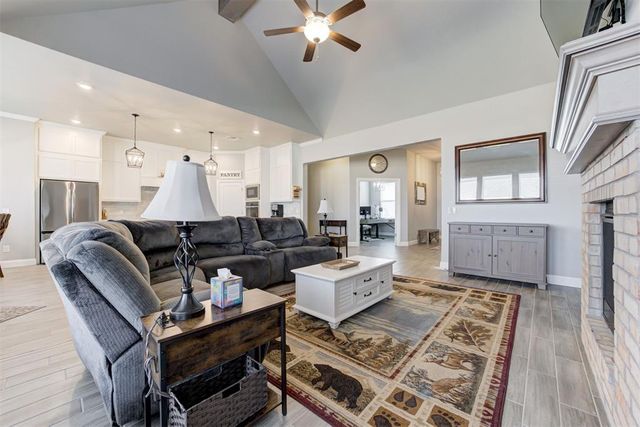 2700 Samuel Circle, Yukon, OK 73099