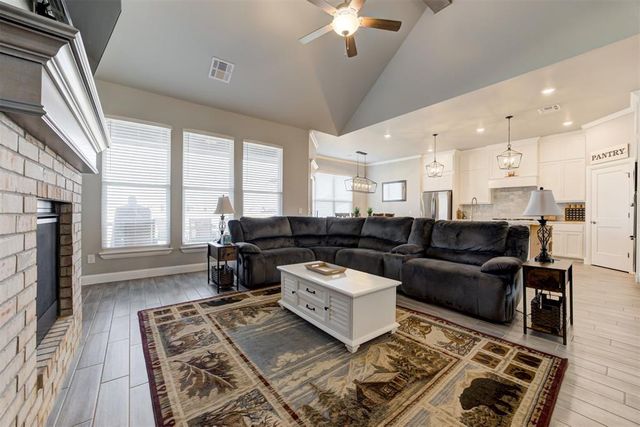 2700 Samuel Circle, Yukon, OK 73099