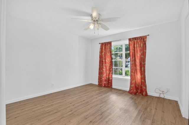 11556 Winchester Drive, Palm Beach Gardens, FL 33410