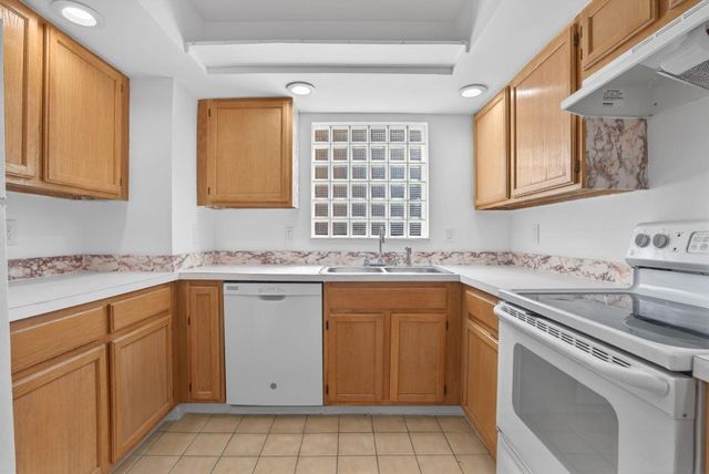 11556 Winchester Drive, Palm Beach Gardens, FL 33410