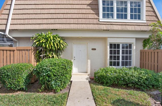 11556 Winchester Drive, Palm Beach Gardens, FL 33410