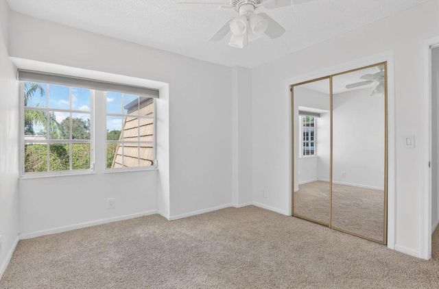 11556 Winchester Drive, Palm Beach Gardens, FL 33410