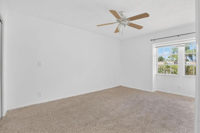 11556 Winchester Drive, Palm Beach Gardens, FL 33410