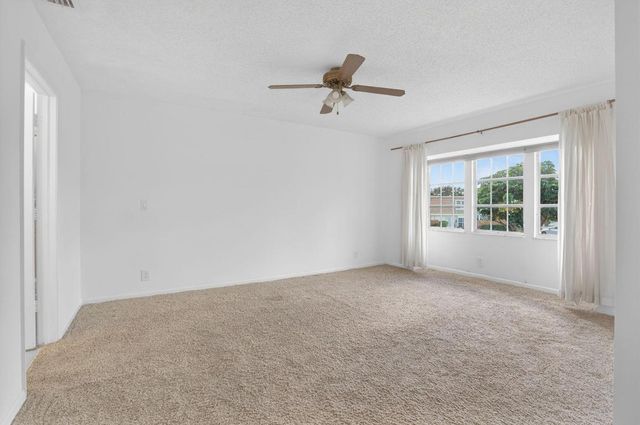 11556 Winchester Drive, Palm Beach Gardens, FL 33410