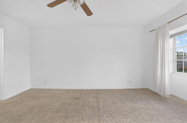 11556 Winchester Drive, Palm Beach Gardens, FL 33410