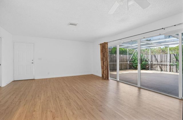 11556 Winchester Drive, Palm Beach Gardens, FL 33410