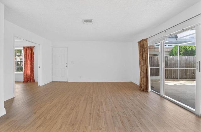 11556 Winchester Drive, Palm Beach Gardens, FL 33410