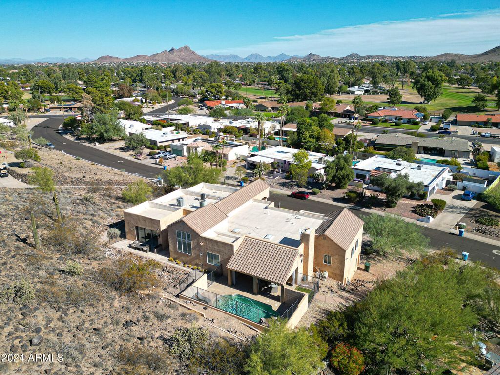1044 W INDIAN HILLS Place, Phoenix, AZ 85023 — photo 2