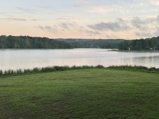 195 Shoreside Ct, Tracy City, TN 37387