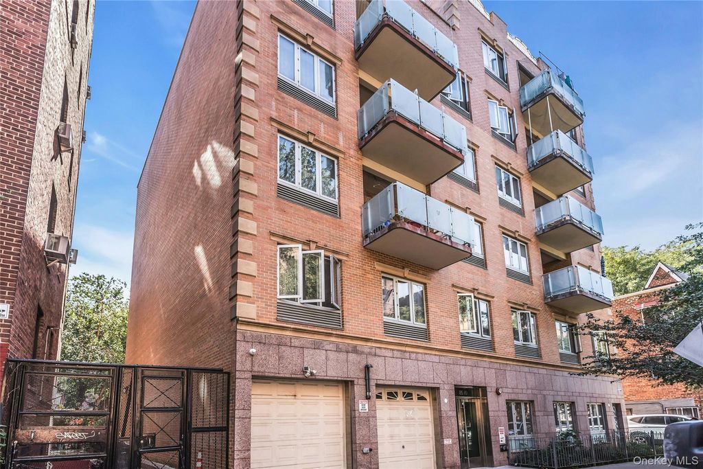 85-10 Elmhurst Avenue -, Elmhurst, NY 11373 — photo 3