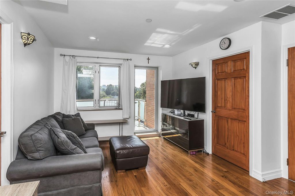 85-10 Elmhurst Avenue -, Elmhurst, NY 11373 — photo 4