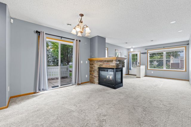 10856 Kingsfield Lane, Woodbury, MN 55129
