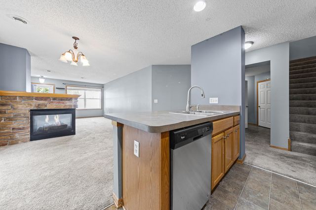 10856 Kingsfield Lane, Woodbury, MN 55129