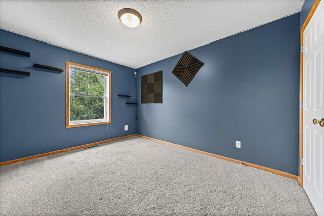 10856 Kingsfield Lane, Woodbury, MN 55129