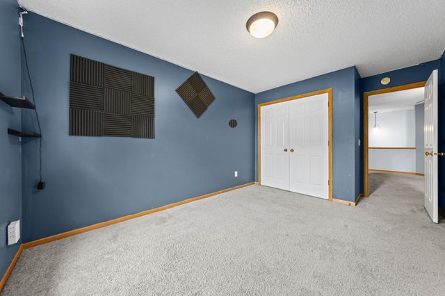 10856 Kingsfield Lane, Woodbury, MN 55129