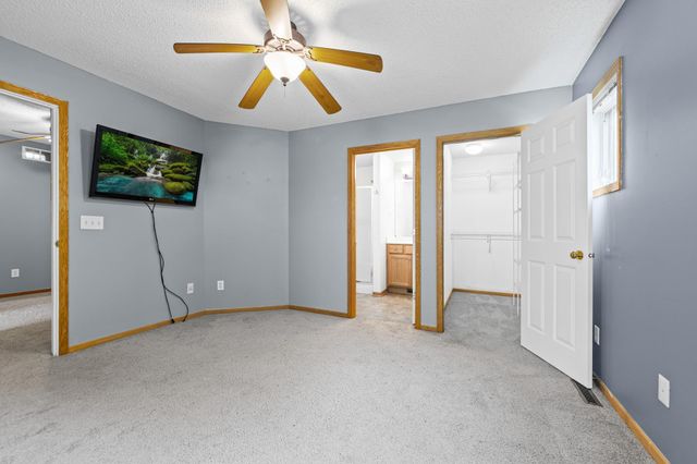10856 Kingsfield Lane, Woodbury, MN 55129