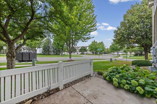 10856 Kingsfield Lane, Woodbury, MN 55129
