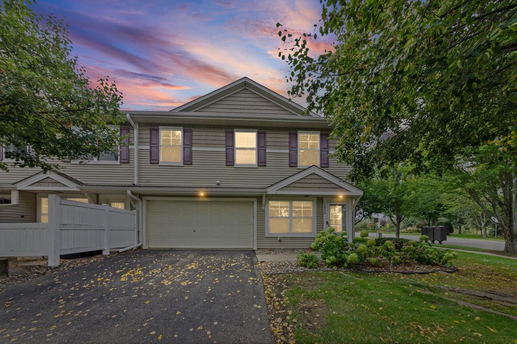 10856 Kingsfield Lane, Woodbury, MN 55129