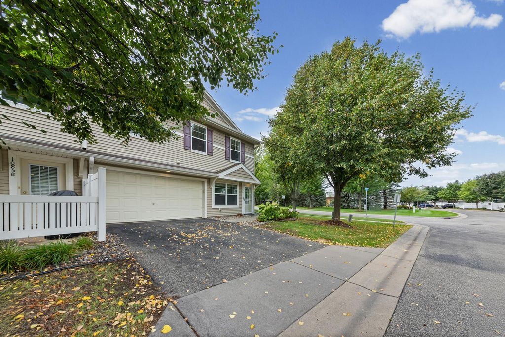 10856 Kingsfield Lane, Woodbury, MN 55129 — photo 4