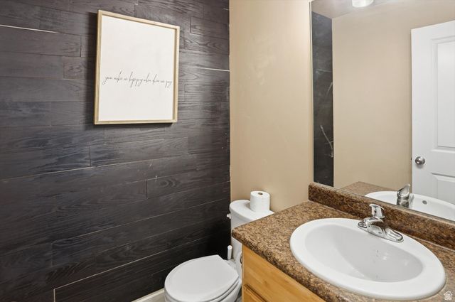 696 N DEVONSHIRE DR, Saratoga Springs, UT 84045