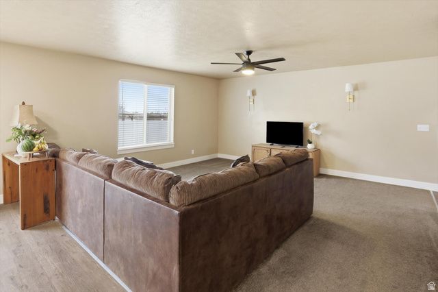 696 N DEVONSHIRE DR, Saratoga Springs, UT 84045