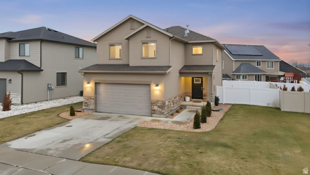 696 N DEVONSHIRE DR, Saratoga Springs, UT 84045