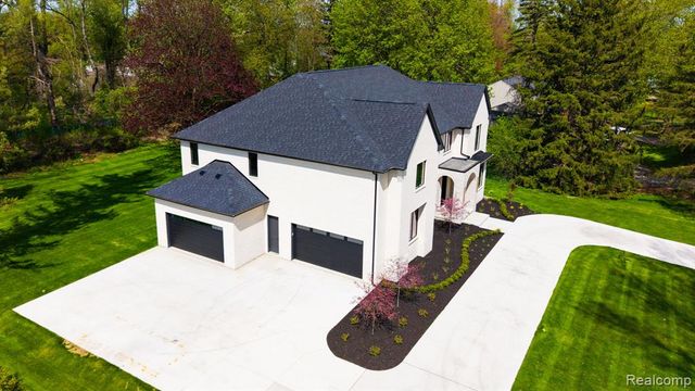 4546 Niagara Lane, Bloomfield Hills, MI 48301