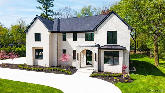 4546 Niagara Lane, Bloomfield Hills, MI 48301