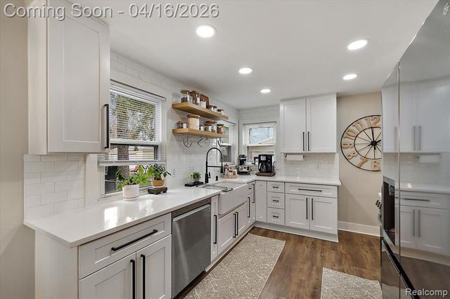 30140 Orangelawn Street, Livonia, MI 48150