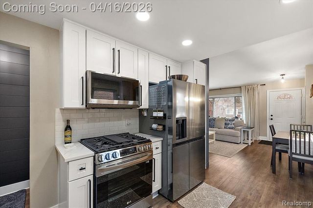 30140 Orangelawn Street, Livonia, MI 48150