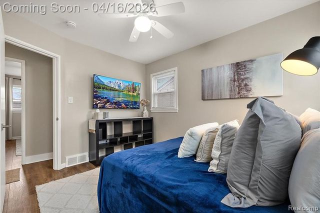 30140 Orangelawn Street, Livonia, MI 48150