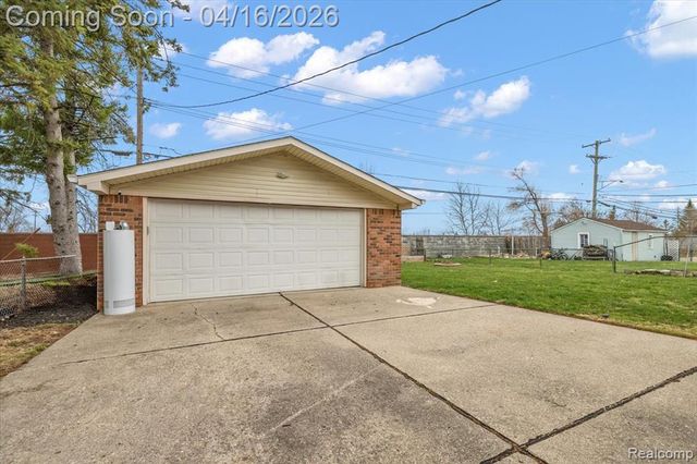 30140 Orangelawn Street, Livonia, MI 48150