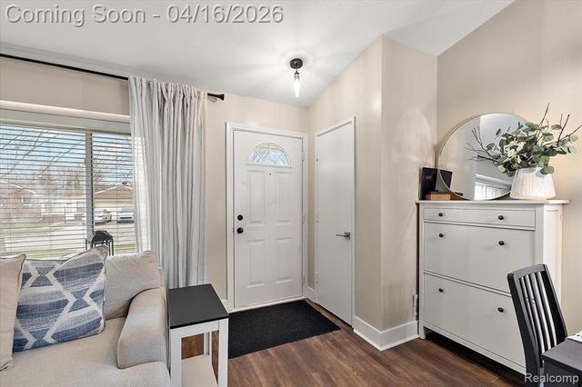 30140 Orangelawn Street, Livonia, MI 48150