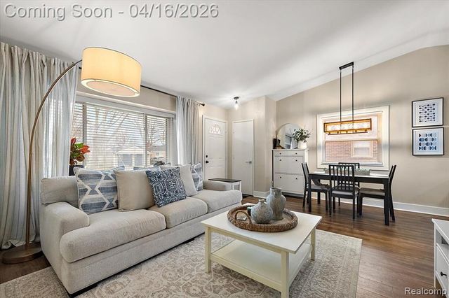 30140 Orangelawn Street, Livonia, MI 48150