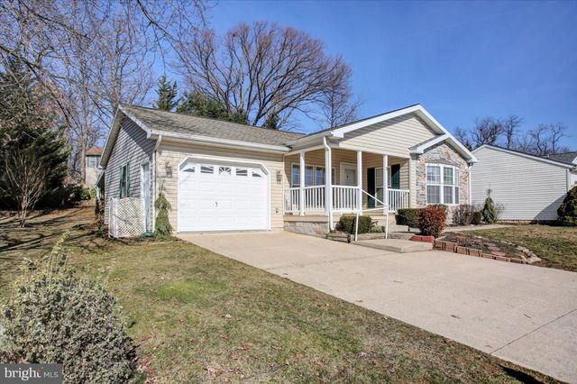 4 LANTERN LN, Shippensburg, PA 17257