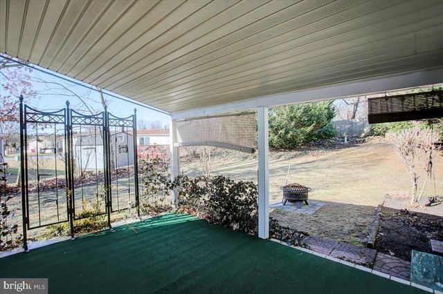 4 LANTERN LN, Shippensburg, PA 17257