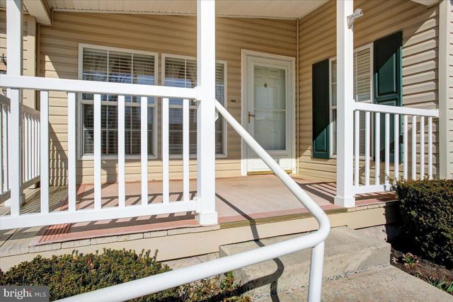 4 LANTERN LN, Shippensburg, PA 17257